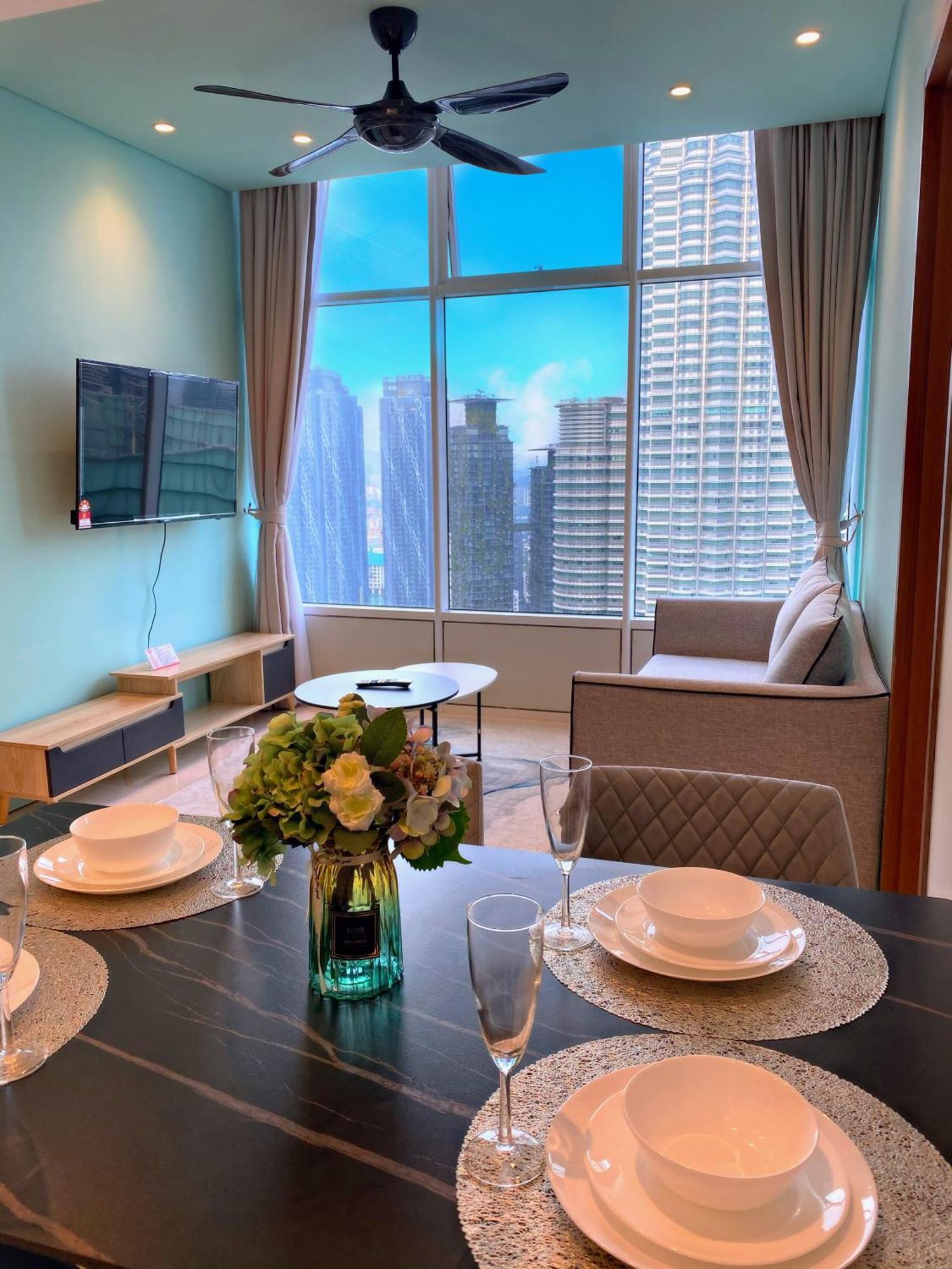 Sky Suites Klcc By Home Stay Kuala Lumpur Eksteriør bilde